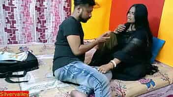 xxxy video देसी मिल्फ भाभी लेने डिल्डो और डिक एक साथ! हॉट वेबसीरीज सेक्स